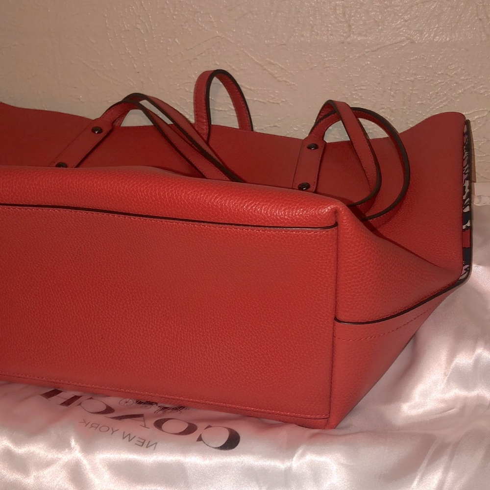 Coach Handbag - Picture 7 of 8